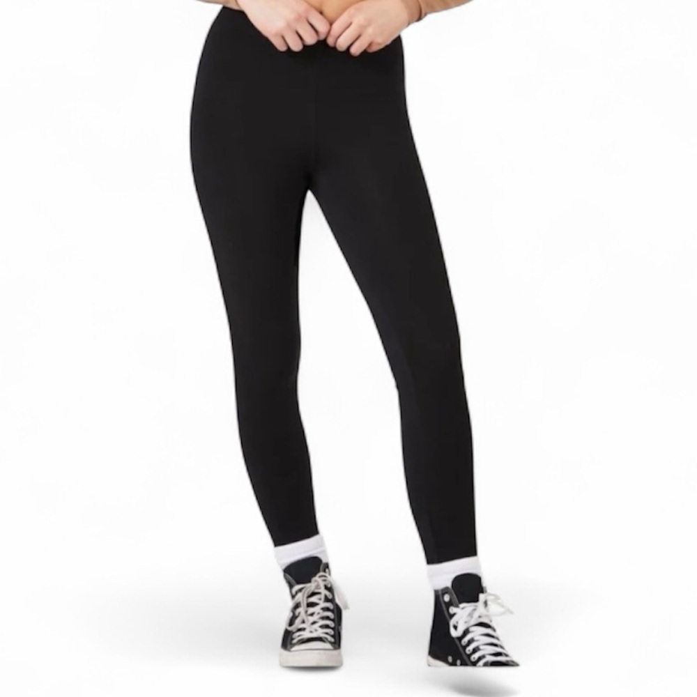 ⭐️ 3/$15 • Forever 21• Black• Leggings • Large